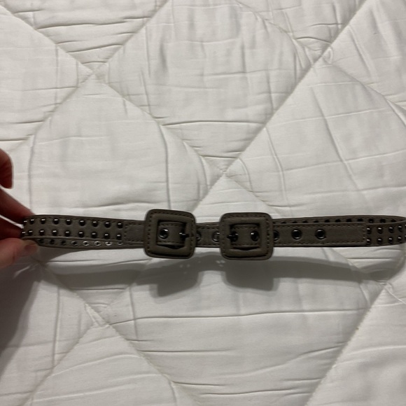 Assorted belts - Picture 9 of 11